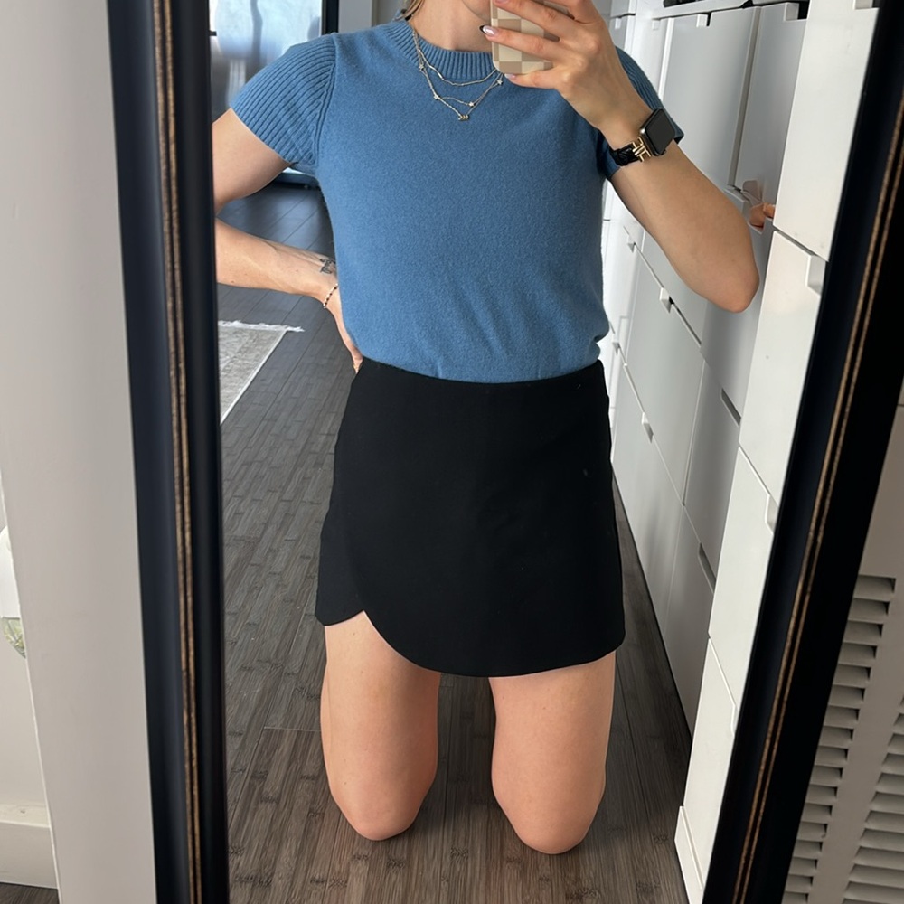 Akris punto blue cashmere blend wool short sleeve sweater blouse